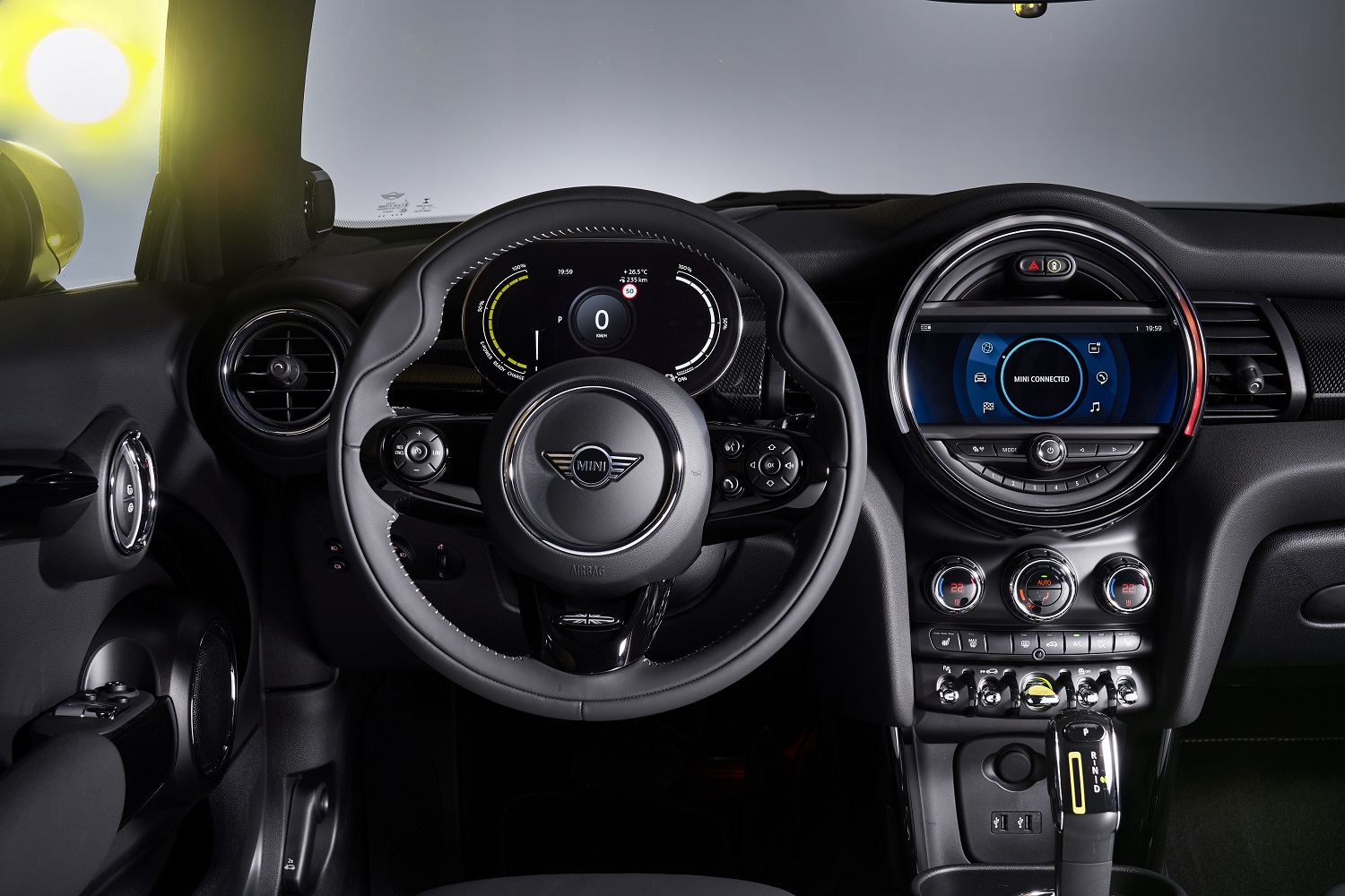 2020 mini cooper se electric city car specs range and price p90357972 highres