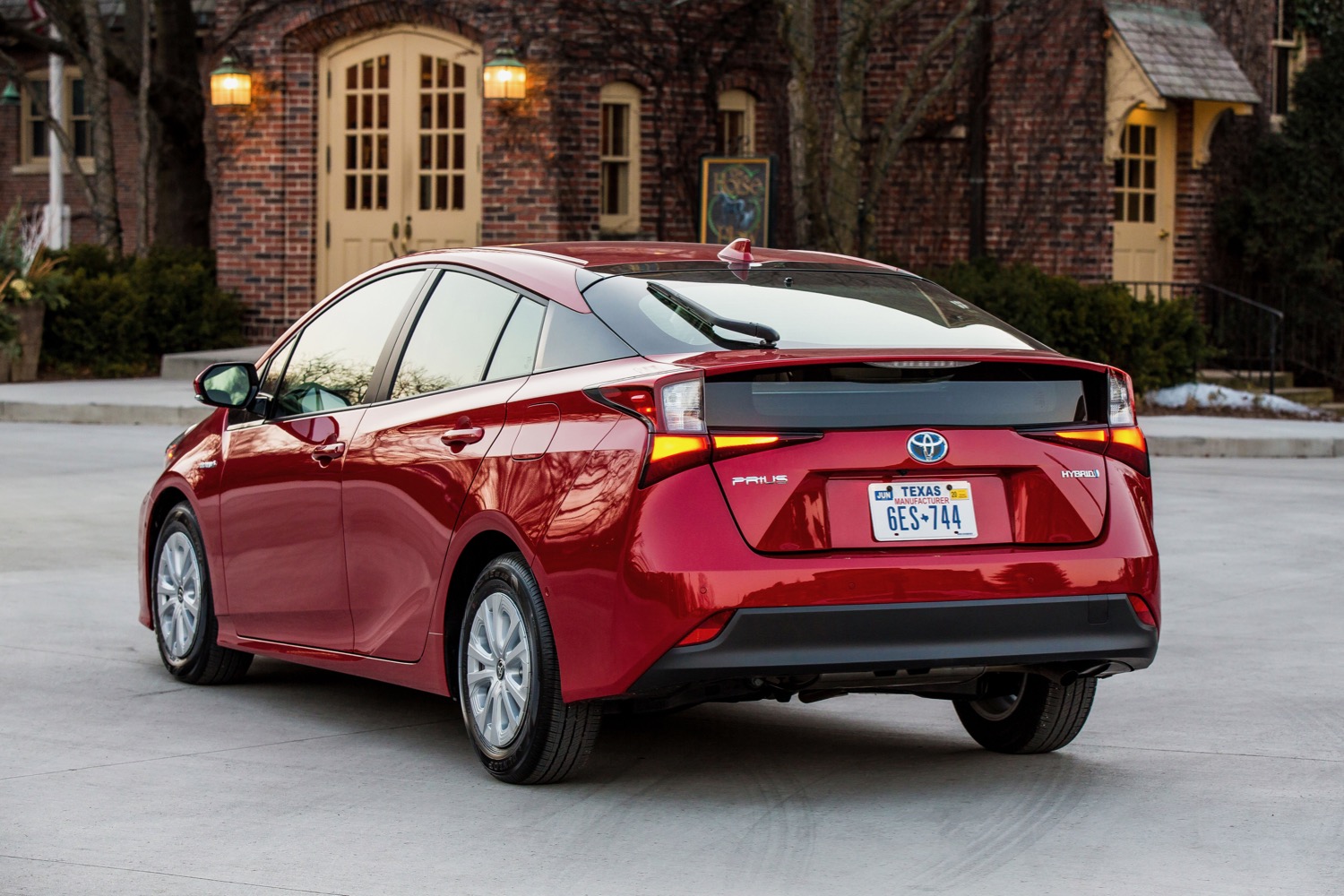 2020 toyota prius pricing and specs