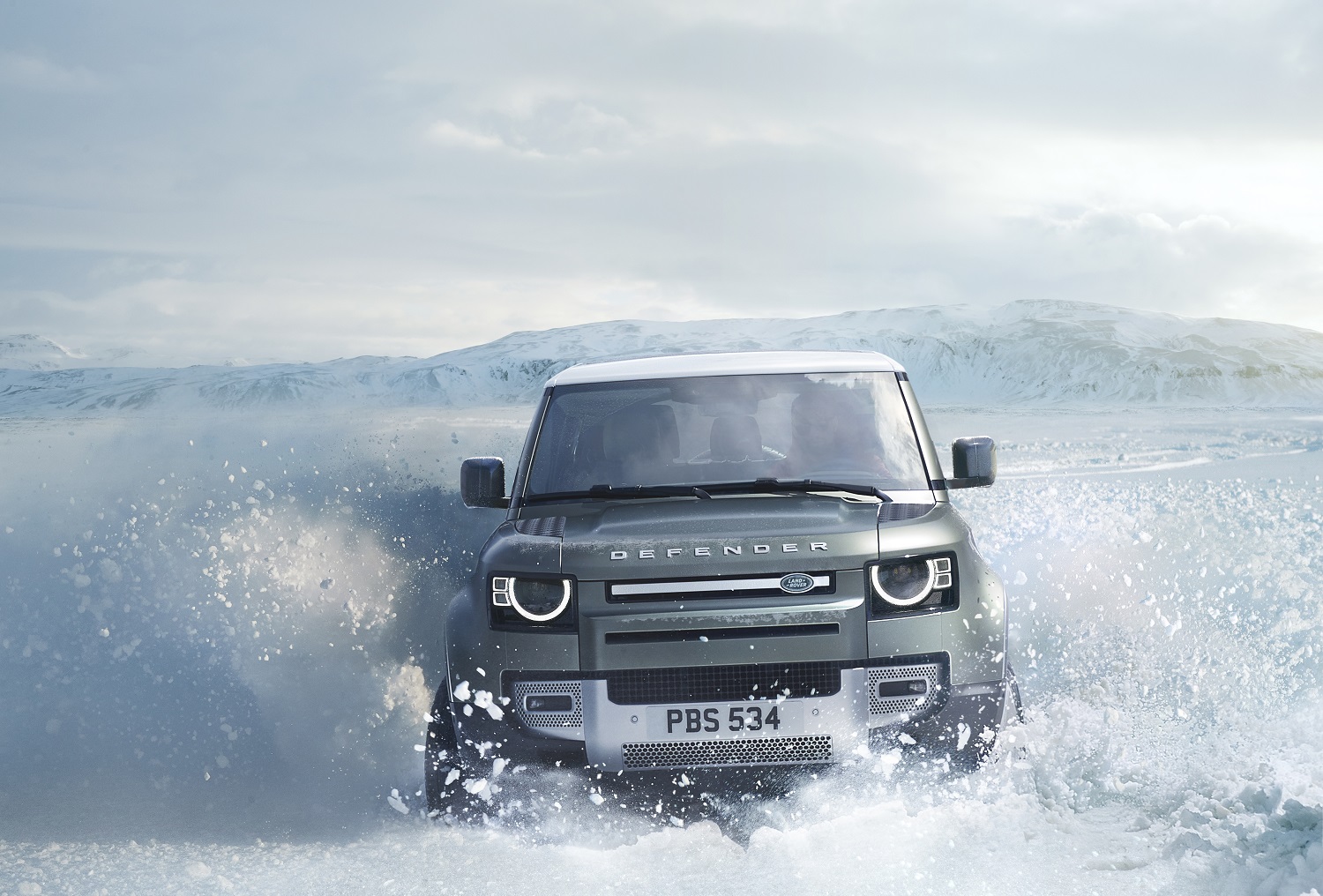 2020 land rover defender boasts rugged style usable tech lr def 20my 90 dynamic 100919 01