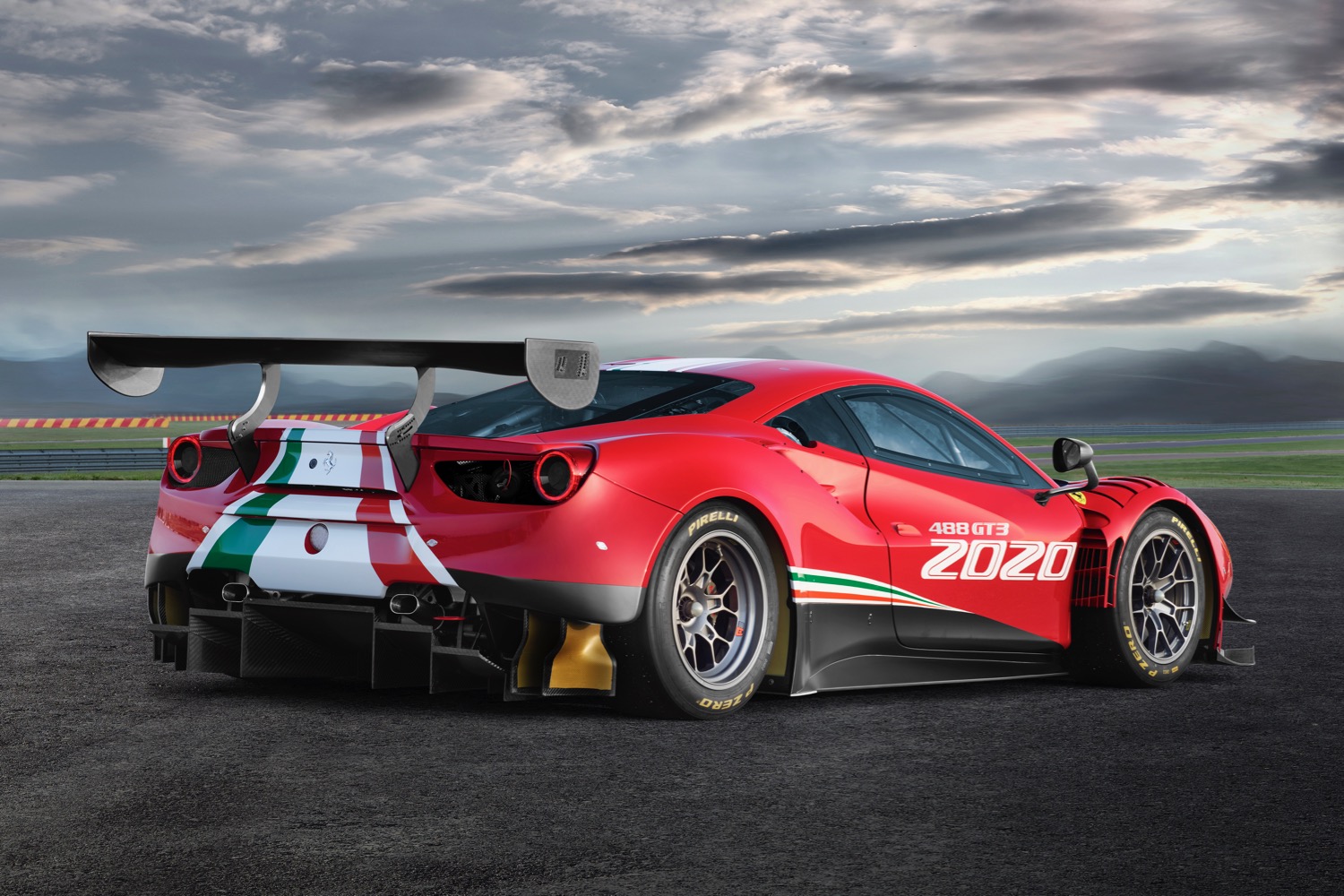 ferrari 488 gt3 evo race car photos and specs