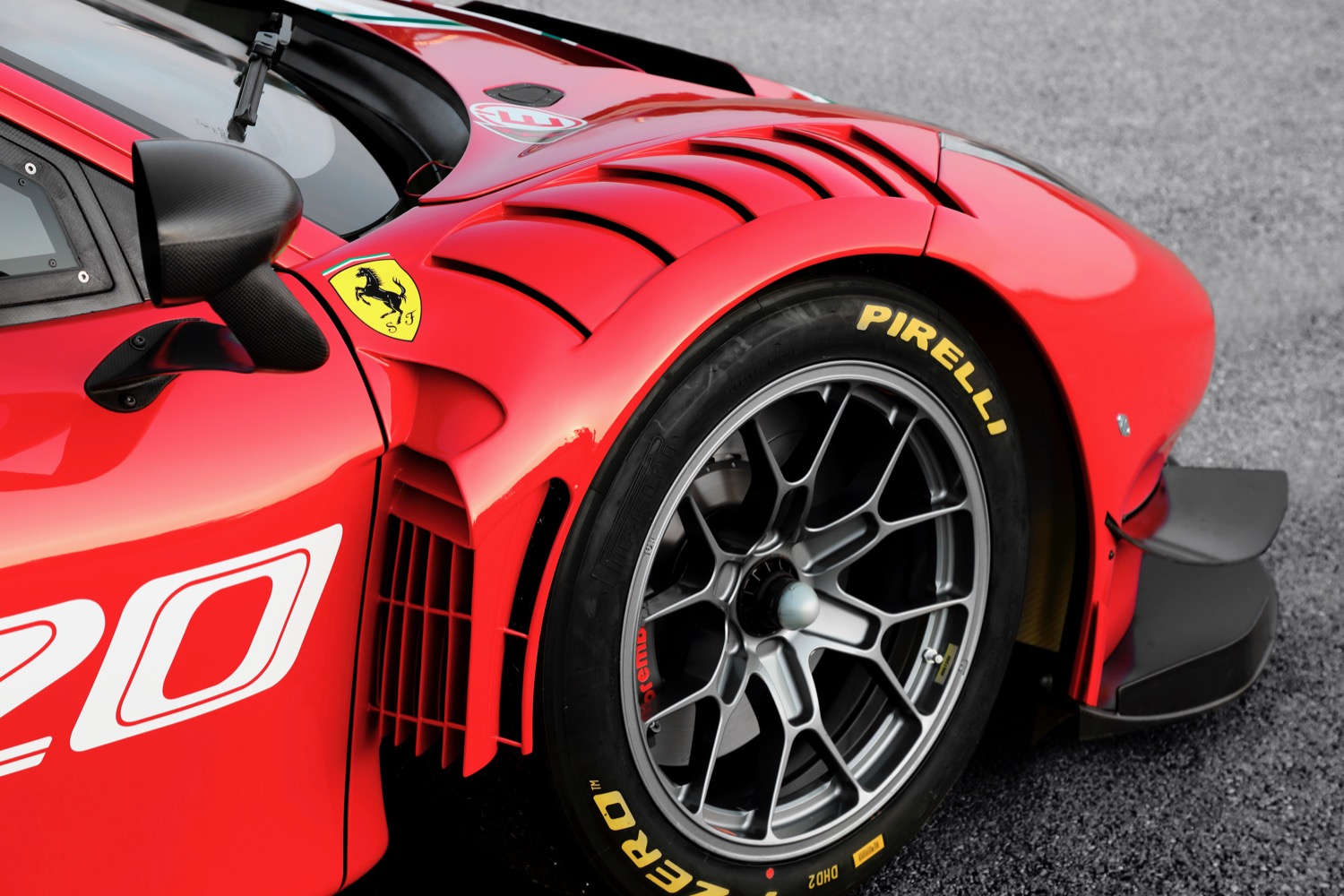 ferrari 488 gt3 evo race car photos and specs