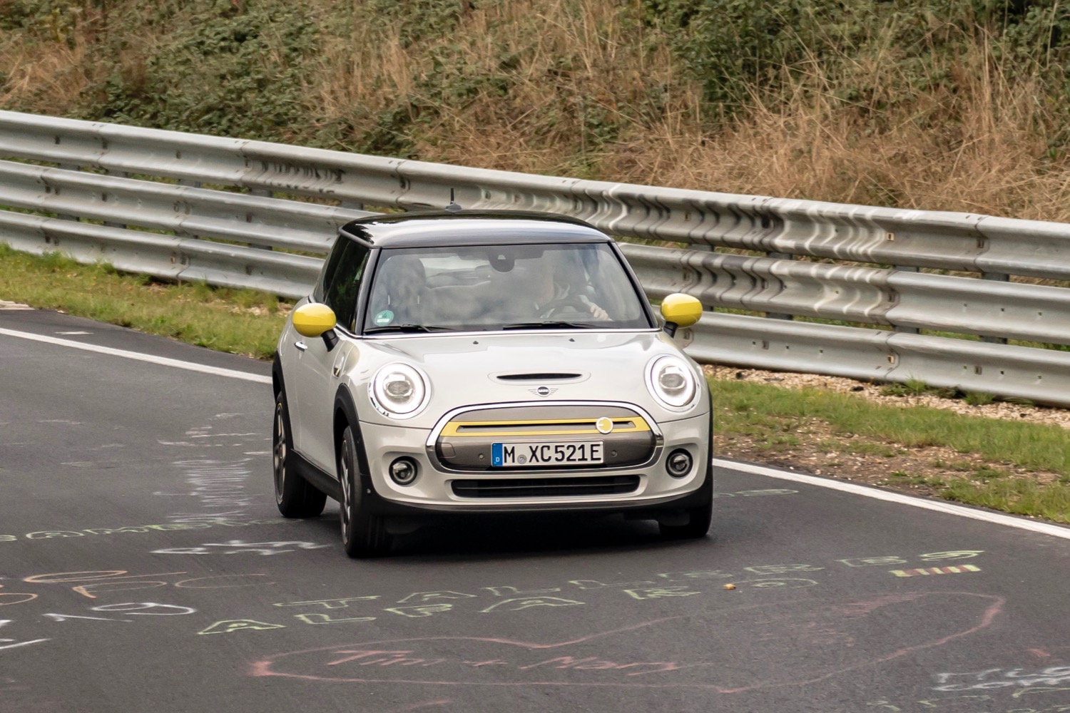 2020 mini cooper se laps nrburgring without using brakes n  rburgring