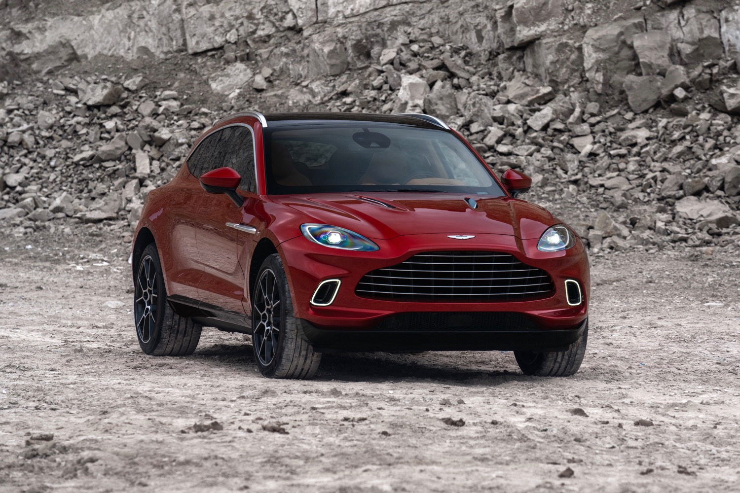 2021 aston martin dbx suv photos specs pricing 2019 los angeles auto show