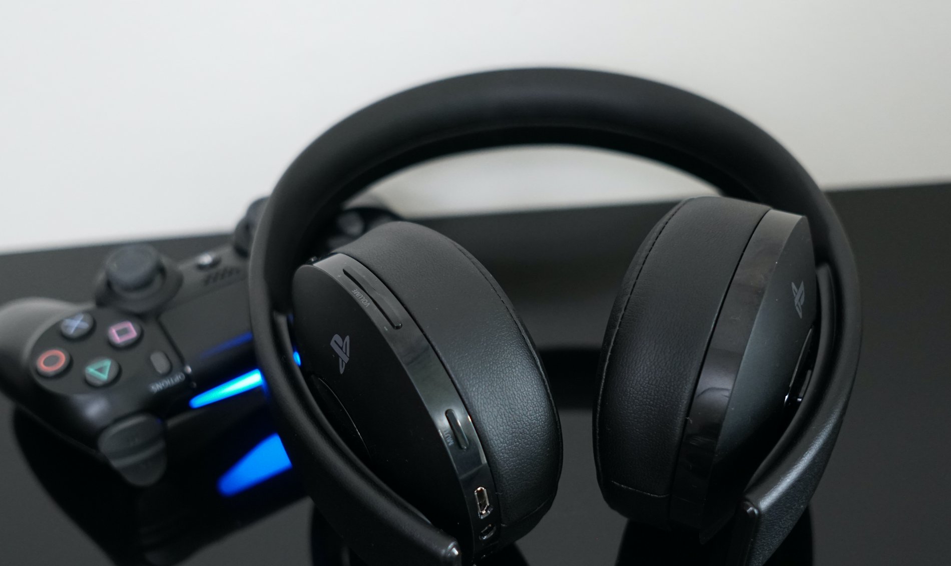 how to connect bluetooth headphones a ps4 gold headset