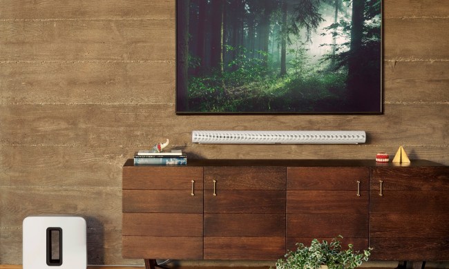 Sonos Arc Dolby Atmos Soundbar in white with Sub.