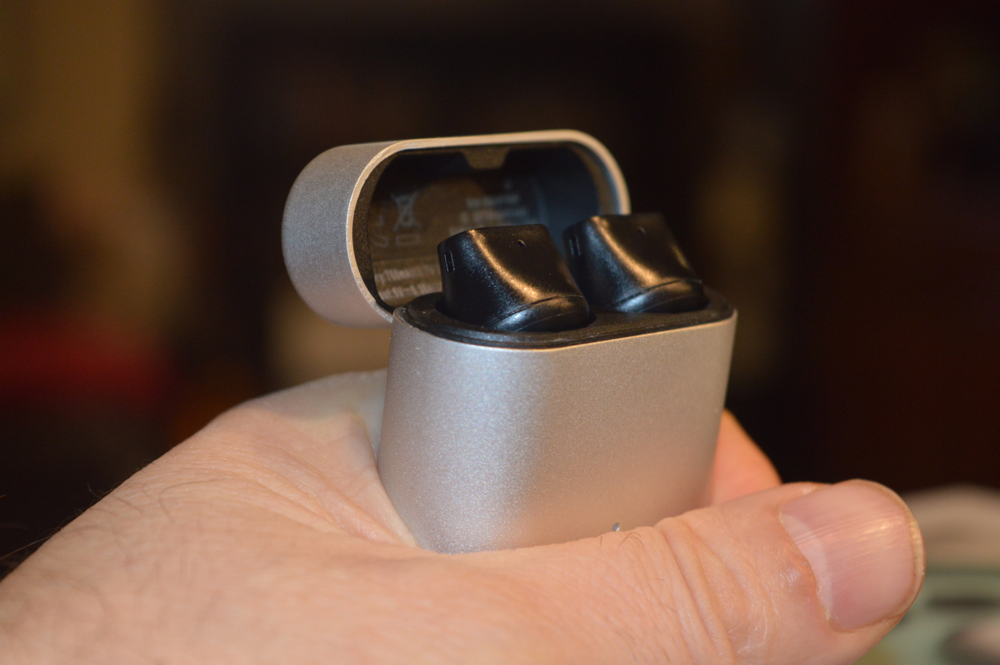 Earin A-3 true wireless earbuds