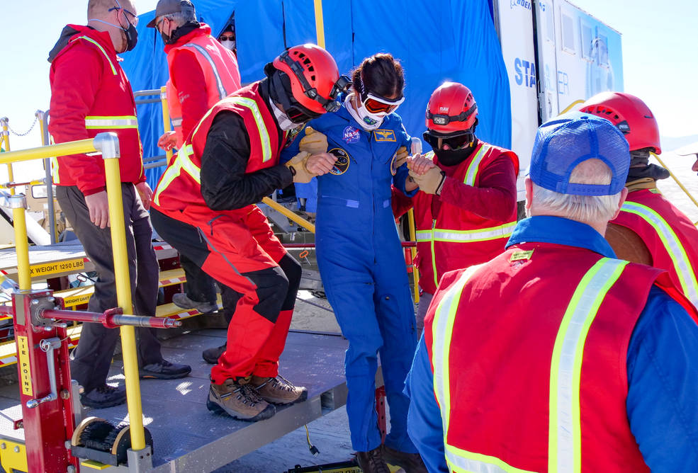 Landing and recovery teams from Boeing and NASA take part in a crew landing dress rehearsal at the U.S. Army’s White Sands Space Harbor in New Mexico in preparation for missions returning with astronauts from the International Space Station as part of the agency’s Commercial Crew Program.