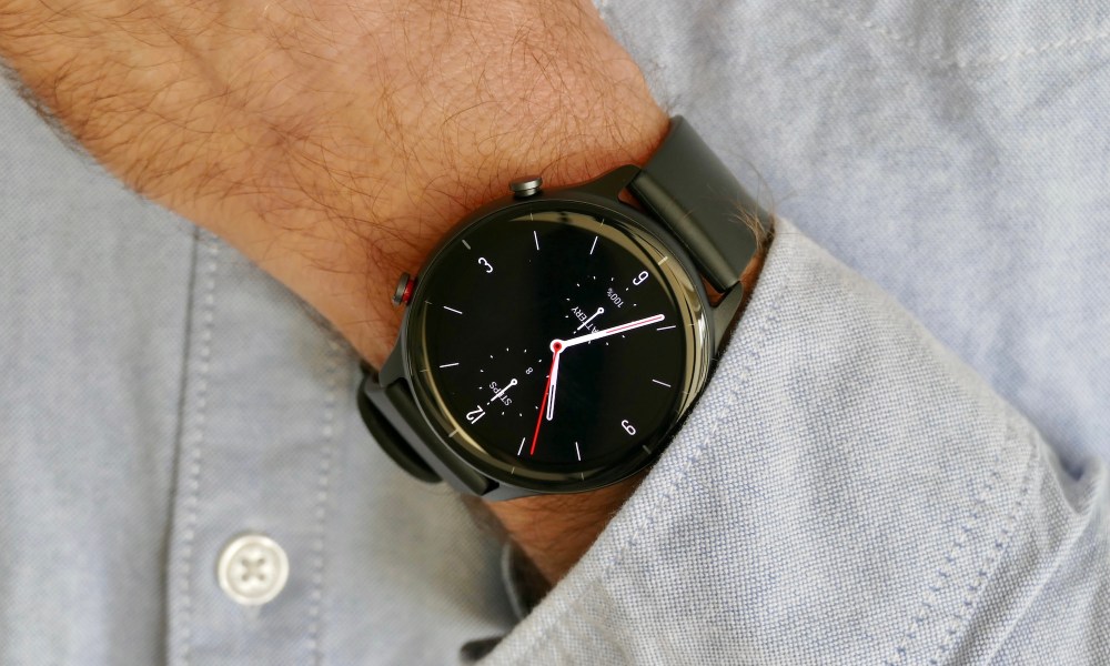 amazfit gtr 2e smartwatch review wrist shirt