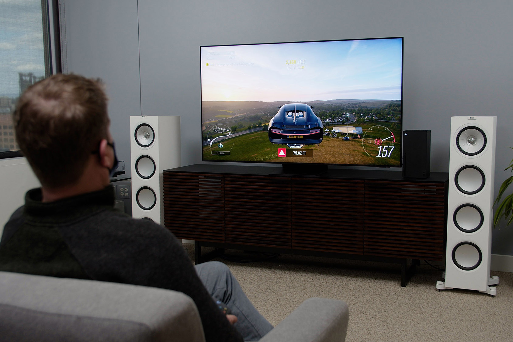 caleb gaming on the Samsung QN90A TV