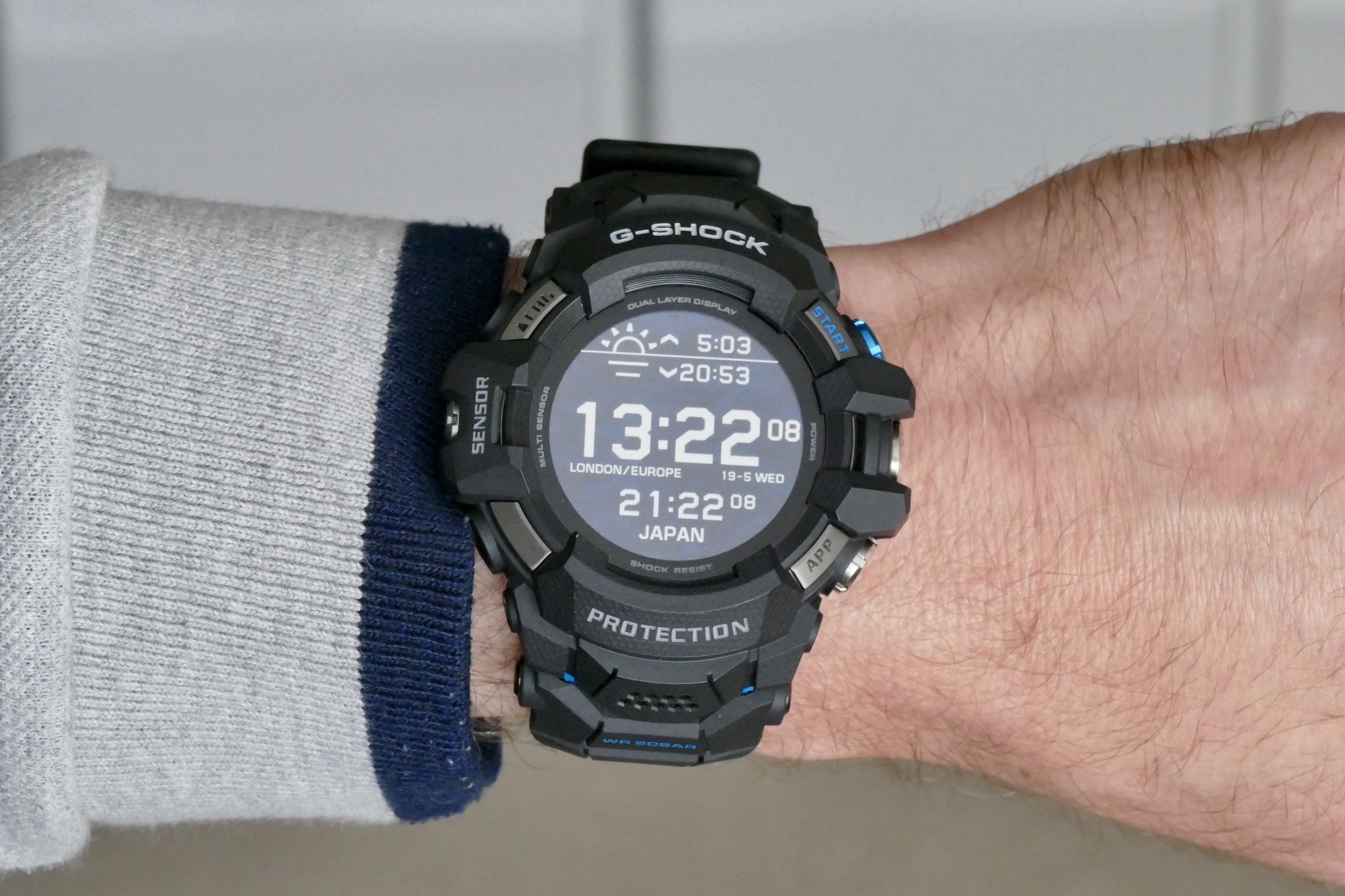 casio g shock gsw h1000 smartwatch review alt digital face