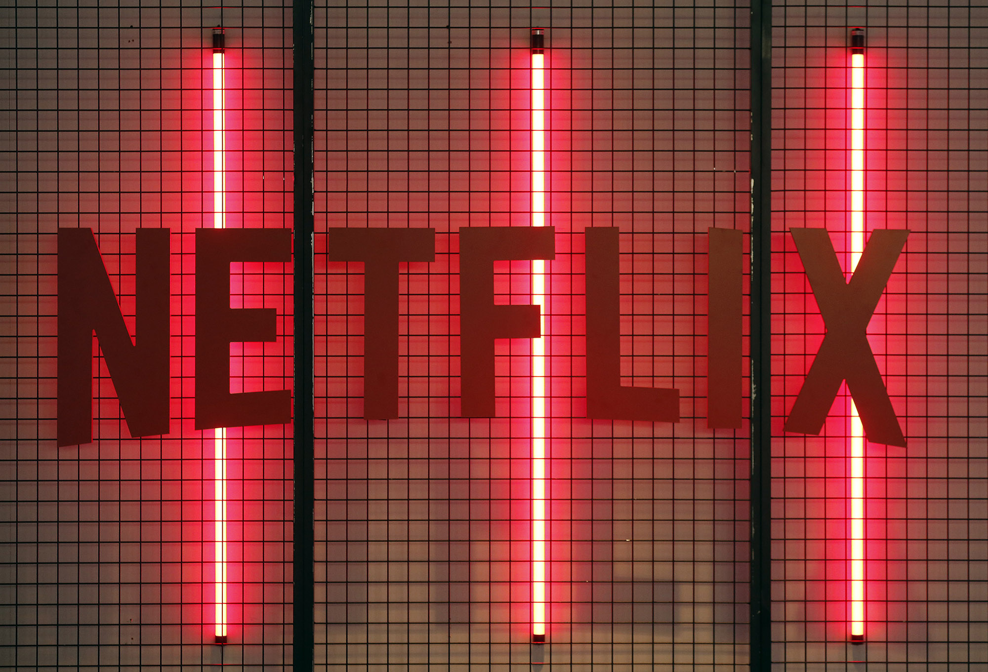 Neon light signage displaying the Netflix logo.