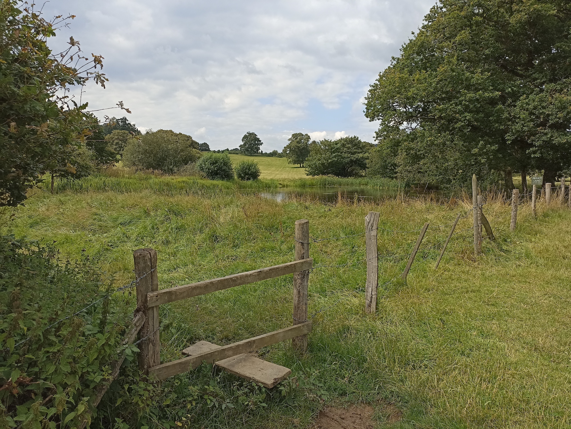 Photo of a stile taken with the Xiaomi Redmi Note 10S.