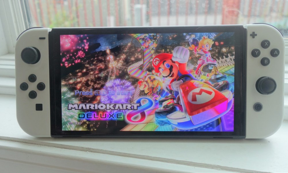 Mario Kart 8 Deluxe running on a Nintendo Switch OLED.