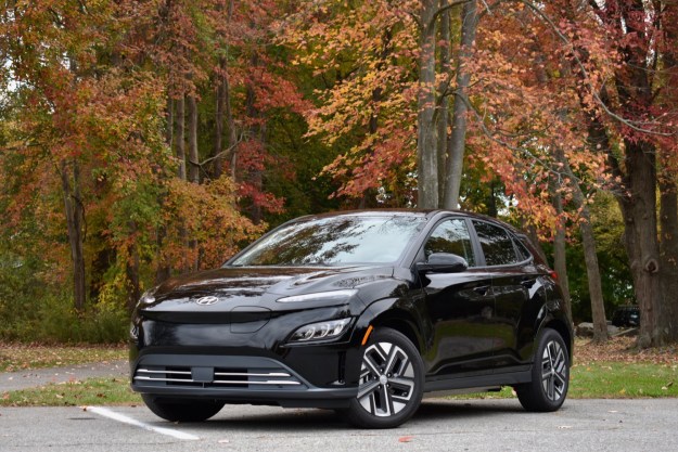 Front three quarter view of the 2022 Hyundai Kona Electric.