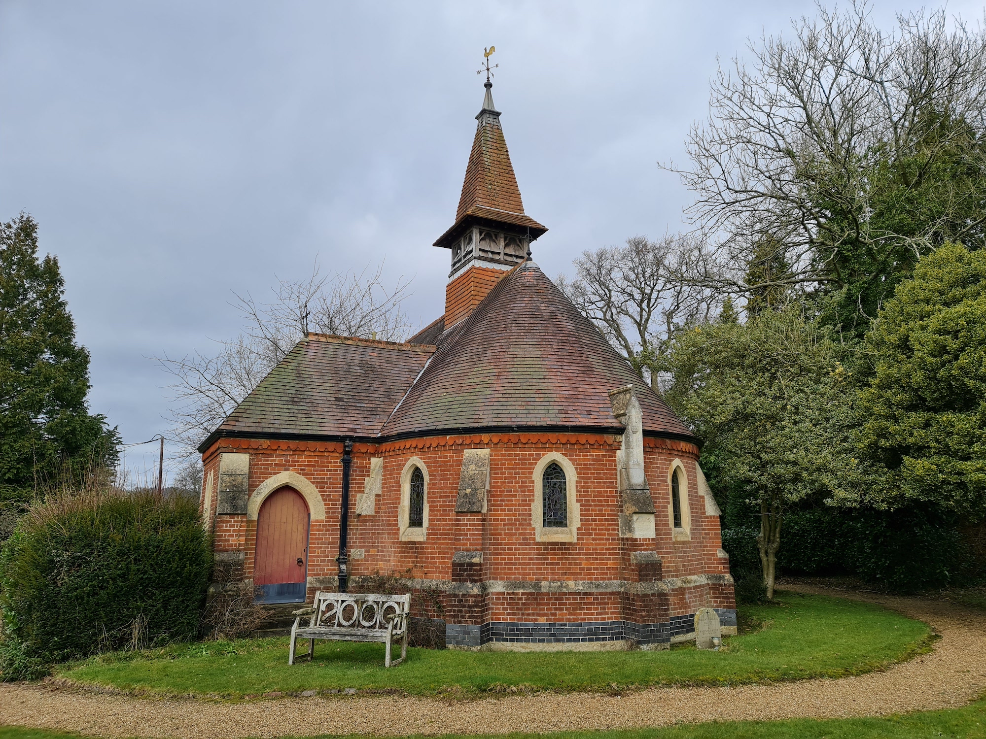 Note 20 Ultra photo of a church.