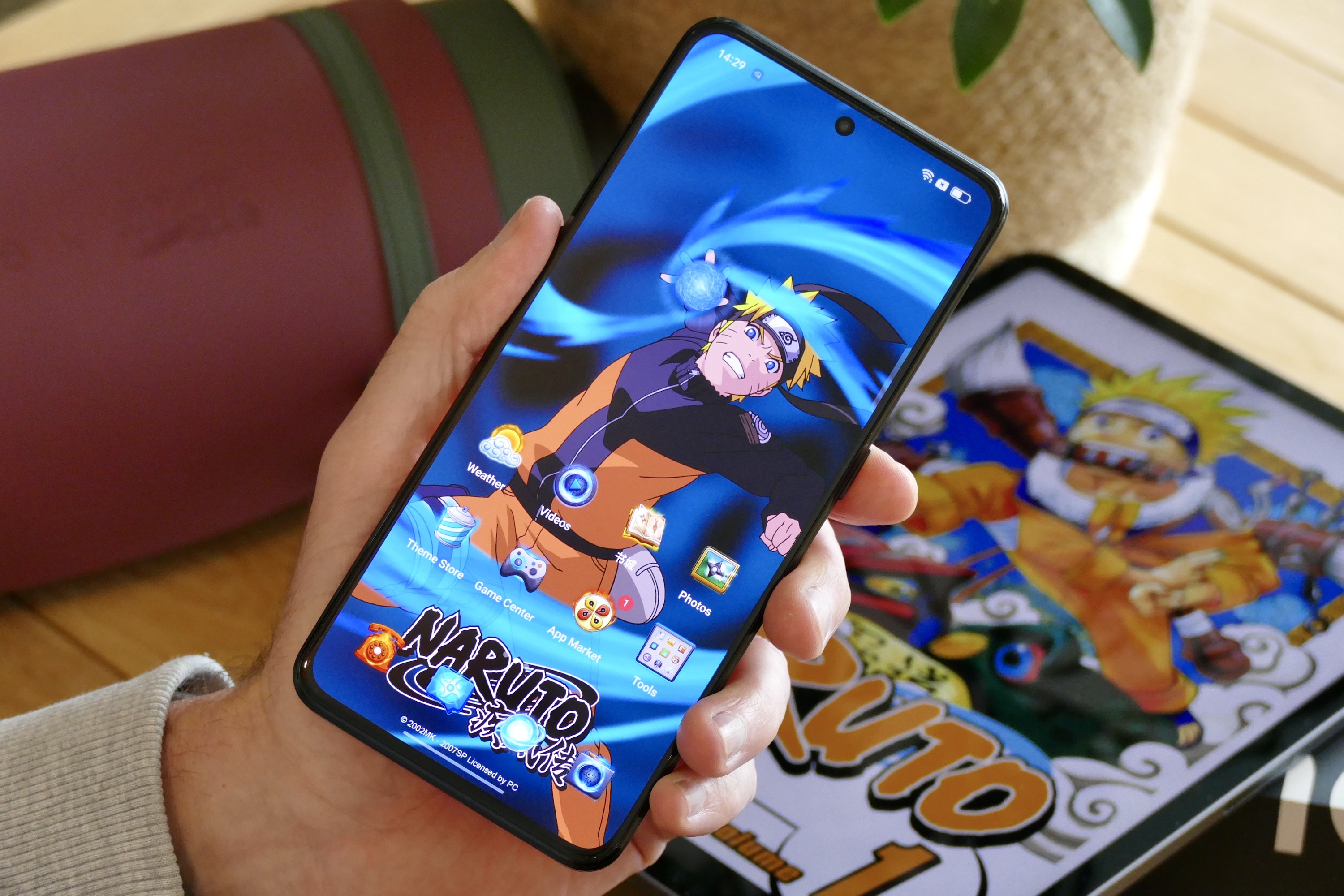 One of the Realme x Naruto GT Neo 3's special wallpapers.