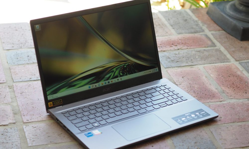 Acer Aspire 5 2022 front angled view showing display and keyboard deck.