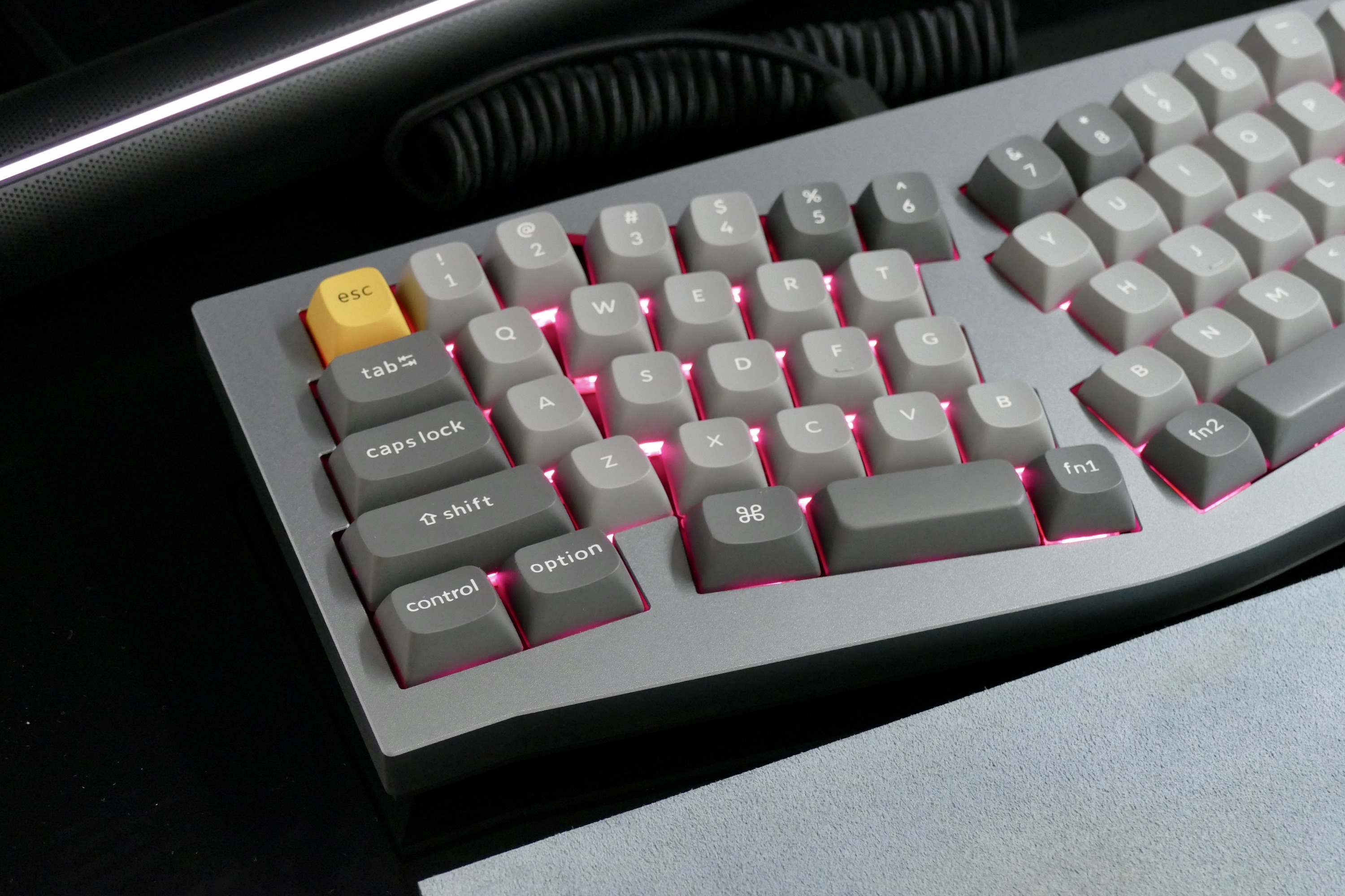 Red RGB lighting on the Keychron Q8.