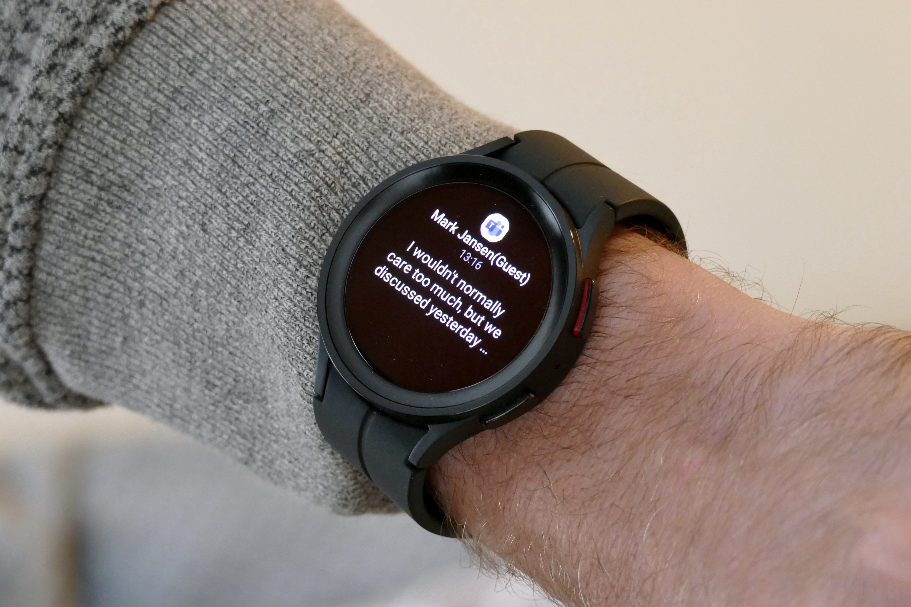 samsung galaxy watch 5 pro and summit 3 wear os comparison notificiations