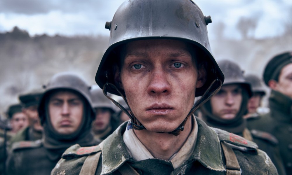 Felix Kammerer as Paul Bäumer in Netflix's "All Quiet on the Western Front."