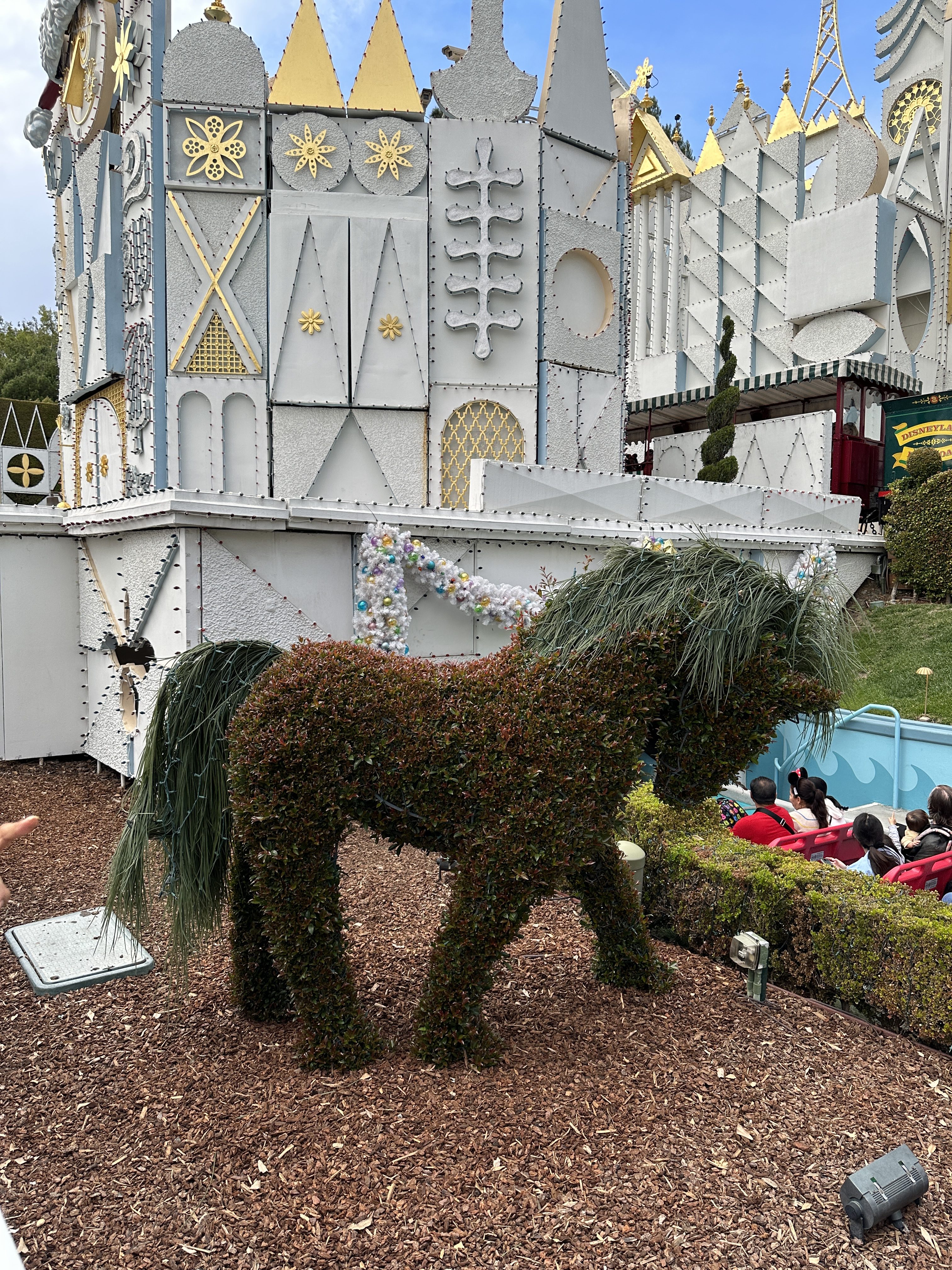 pony hedge at it's a small world holiday standard photographic style