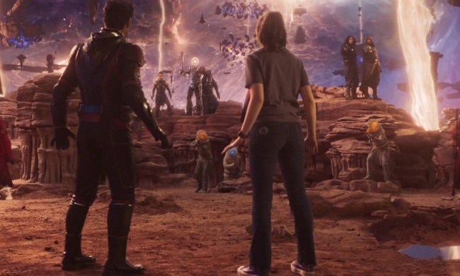 Scott and Cassie Lang look at aliens in Quantumania.
