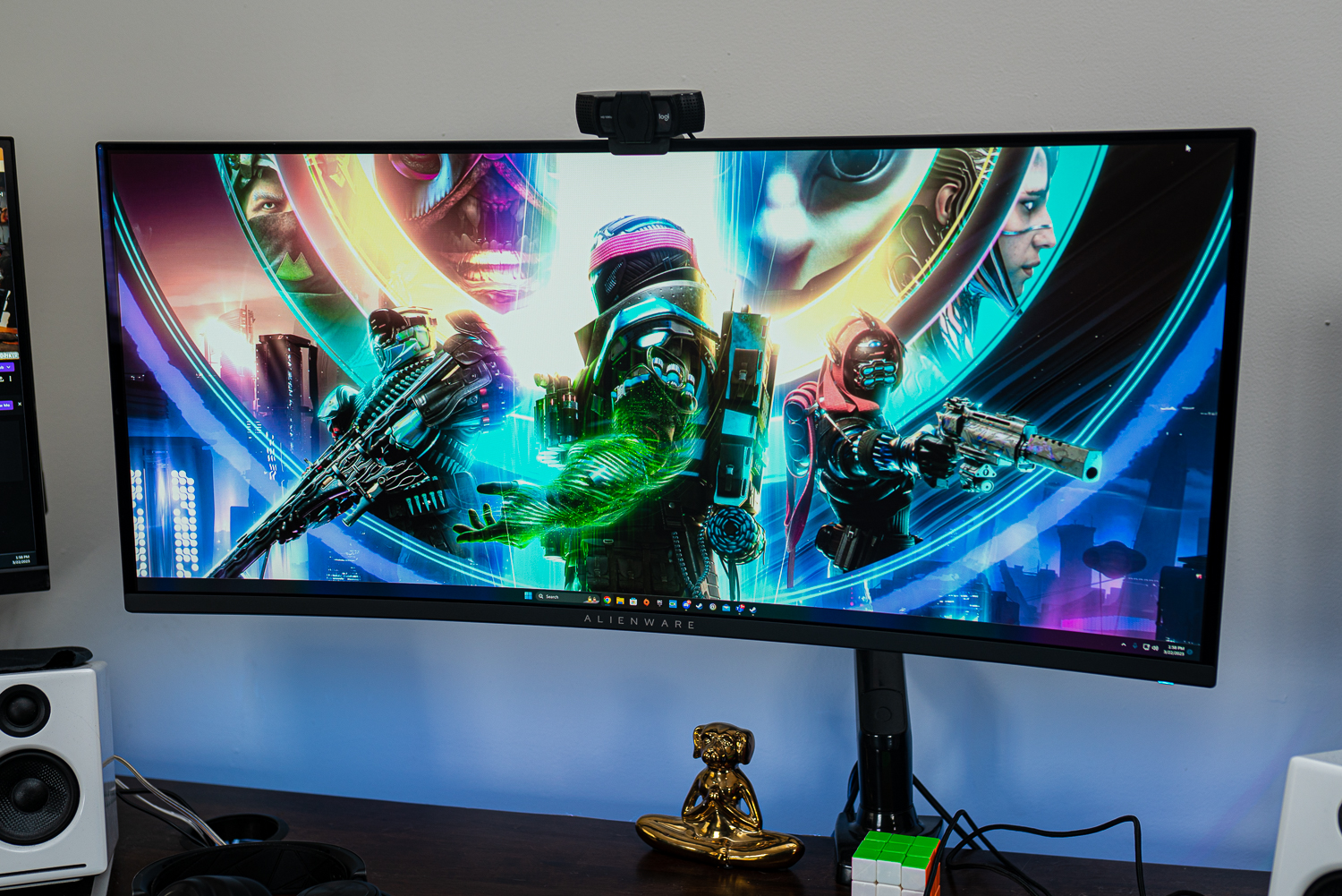 Desktop background on the Alienware 34 QD-OLED.