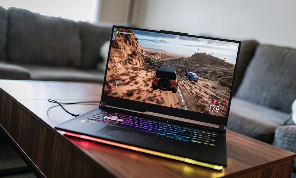 The Asus ROG Strix G17 playing Forza Horizon 5.