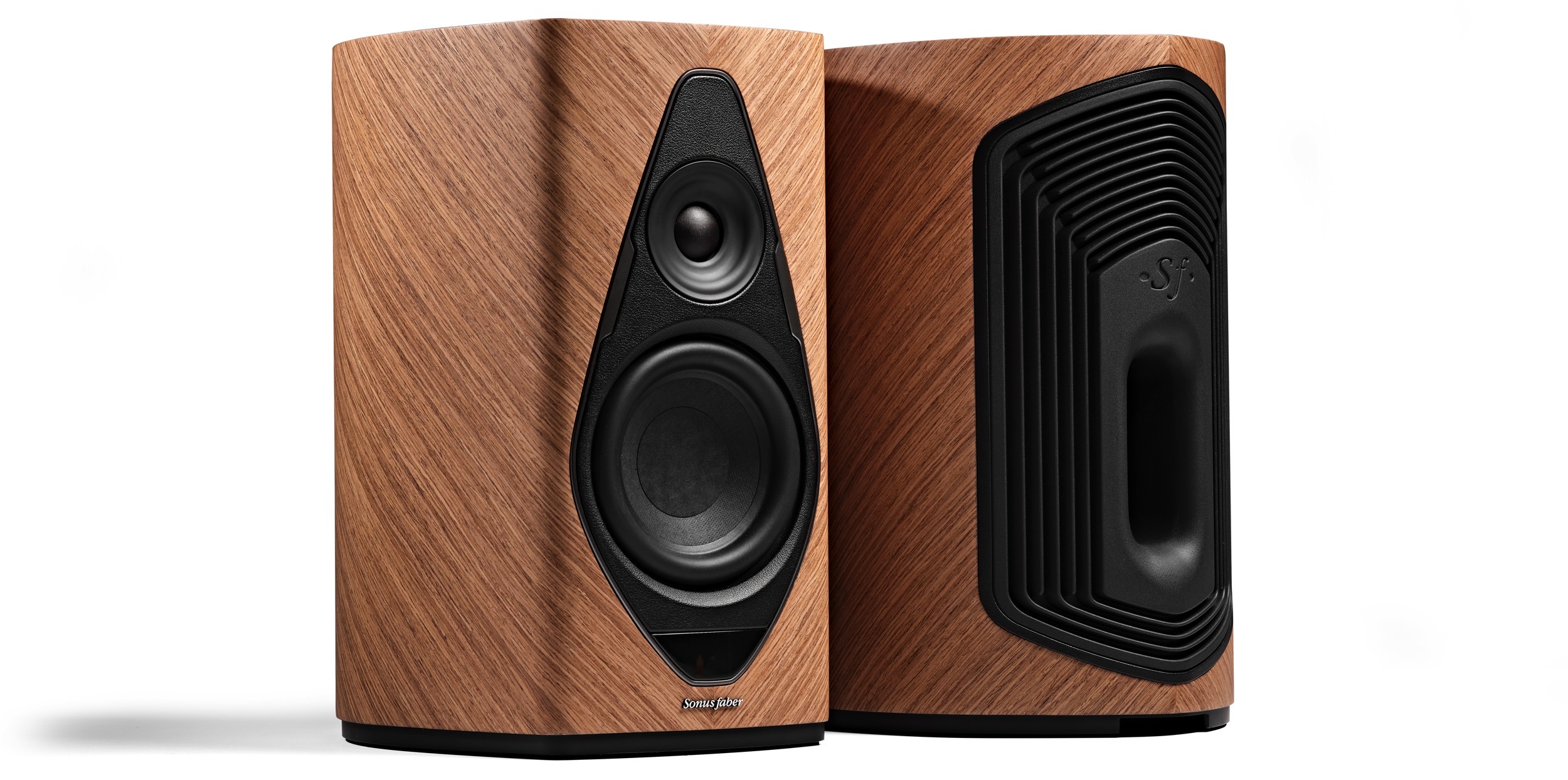 The Sonus Faber Duetto wireless speakers in natural wood.