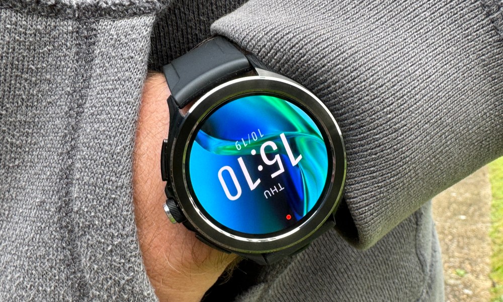 A person wearing the Xiaomi Watch 2 Pro.