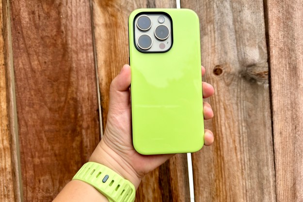 Nomad Glow 2.0 Sport Case and Apple Watch Sport Band in daylight.