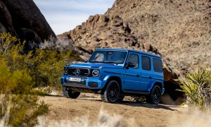 Mercedes-Benz G580 with EQ Technology front quarter.