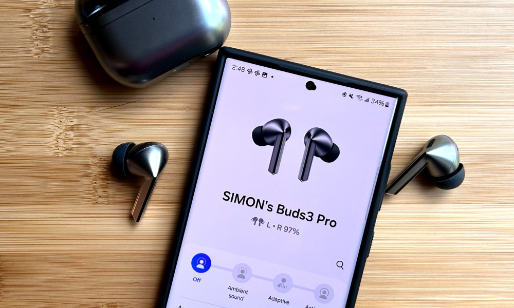 Samsung Galaxy Buds 3 Pro with Samsung Galaxy S23 Ultra.