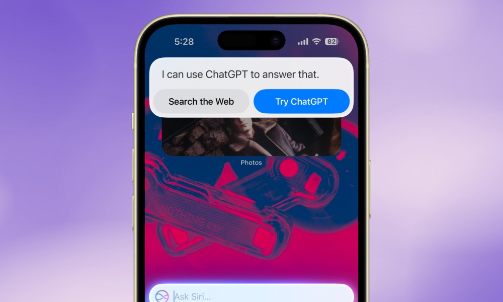 Siri offloading user query to ChatGPT.