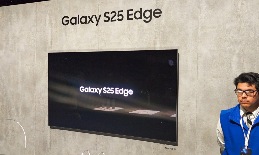 Galaxy S25 Edge TV and sign at Galaxy Unpacked 2025